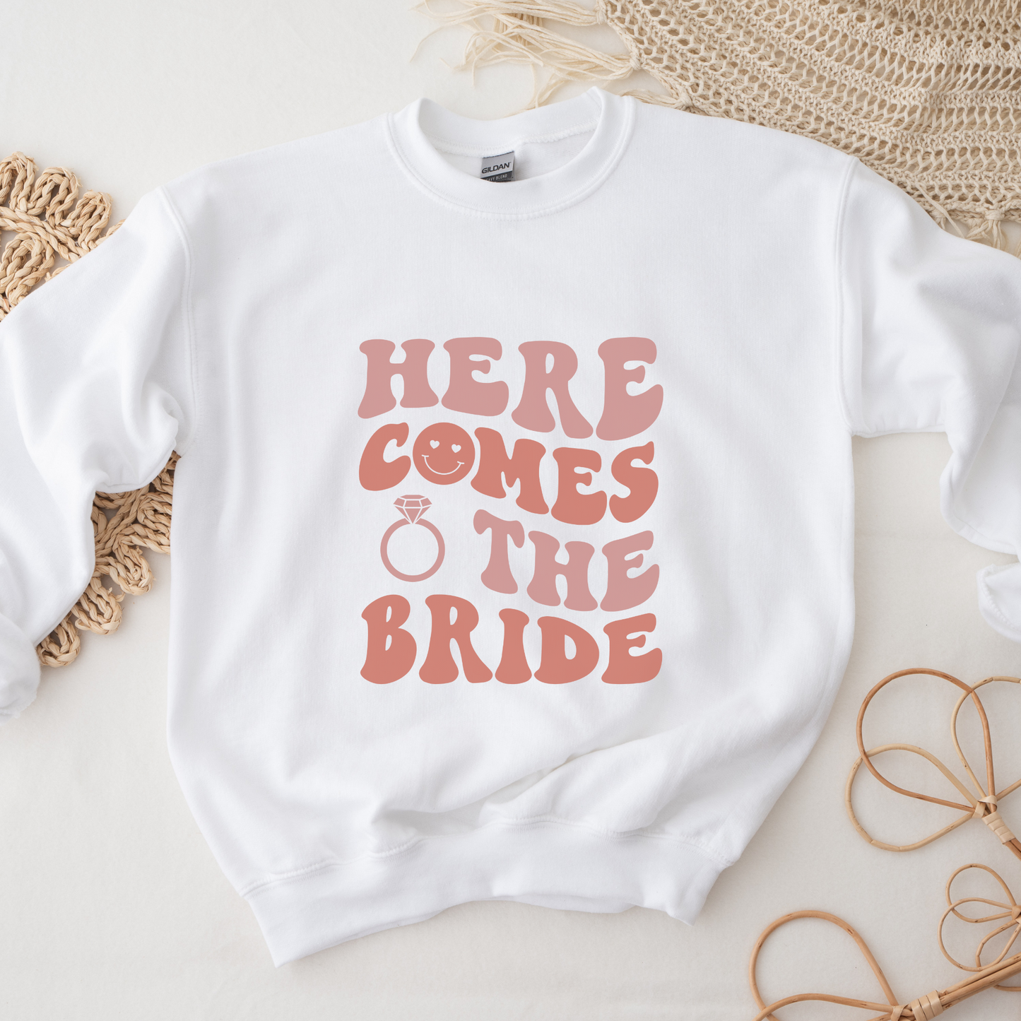 Here Comes The Bride Sweater - Rajotuulo